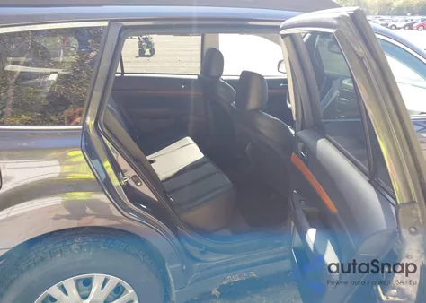 2013 Subaru Outback 2.5I Limited z USA, uszkodzony, nr VIN 4S4BRBKCXD3243851